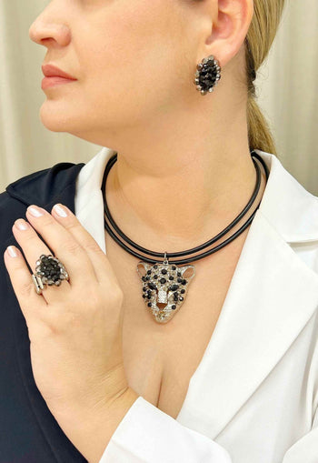 Brinco Adalira silver com pedras pretas e hematite