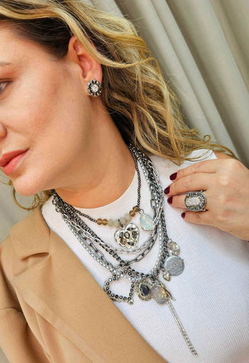 Brinco Impacto silver com pedras cristais e hematite