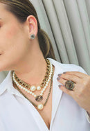 Anel Doha oval com pedras black diamond no banho ouro velho