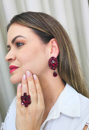 Anel Lorena de pedras e gota vermelha banhado no vintage