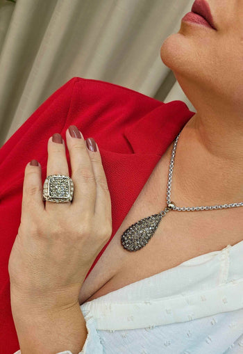 Colar Alure de gota black diamond banhado no prata