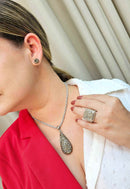 Colar Alure de gota black diamond banhado no prata