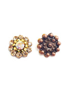 Brinco Majestade vintage com strass light peach doruado e boreal