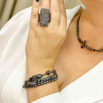 Pulseira Vivi de correntes onix e strass hematite