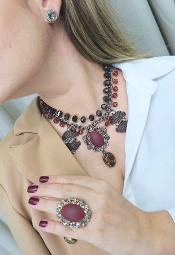 Colar Heloara vintage com pedras vinho hematite e black diamond