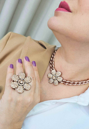 Anel de Flor Liz com strass light peach banhado no vintage