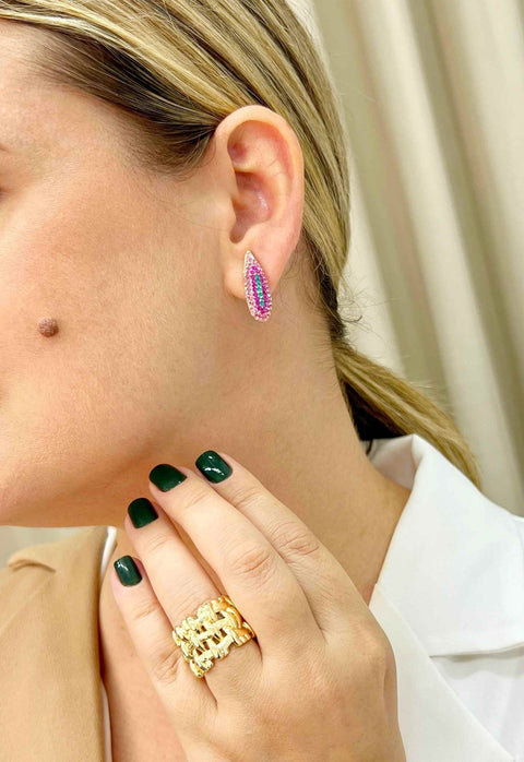 Brinco Penélope de gota colorida banhado no dourado
