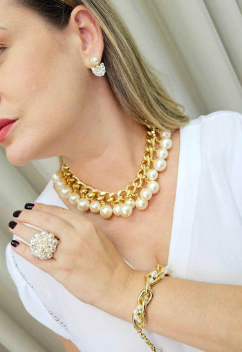 Colar Nostalgia Classic com perolas banhado no dourado