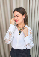 Colar Benedita ouro velho com pingente e gota azul
