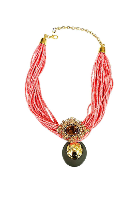 Colar Calissa de miçangas coral e pingente dourado e olivine luxo