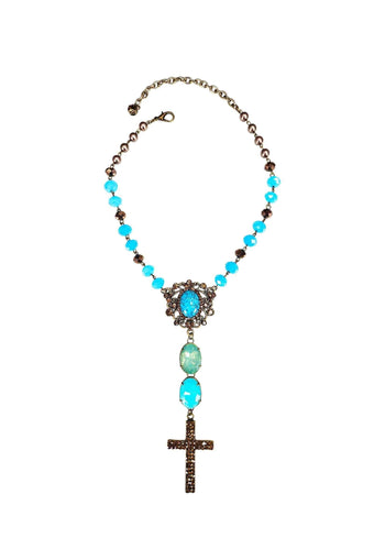 Colar Oceana Luz de pedras azuis com pingente de crucifixo ouro velho