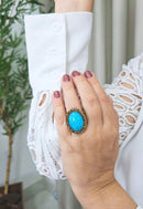 Anel Oceana Luz oval com pedra azul strass Smoked banhdo no ouro velho
