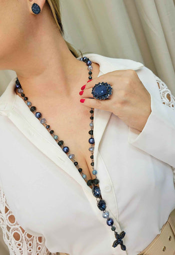 Anel Eudora com pedras azuis banhado no onix