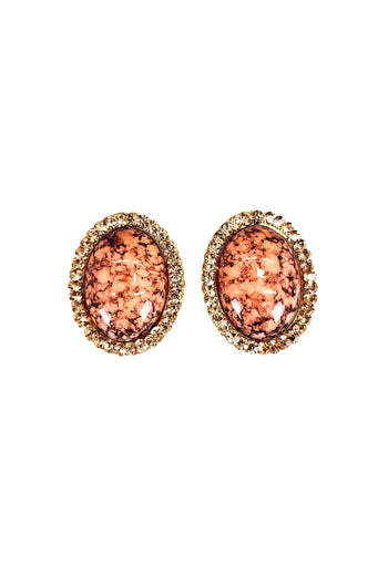 Brinco Tessália oval com pedra coral e Light Peach banhado no dourado