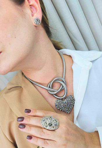 Anel Absoluto com pedras black diamond banhado no prata