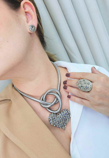 Anel Absoluto com pedras black diamond banhado no prata