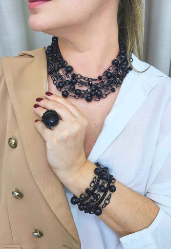 Pulseira Momentos black com pedras e elos pretos