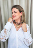 Colar Consuelo Gold de perolas marrom com pingente de coração dourado