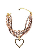 Colar Consuelo Gold de perolas marrom com pingente de coração dourado