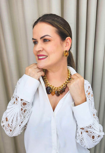 Colar Driade Glam Dourado com pingentes e pedras marrom