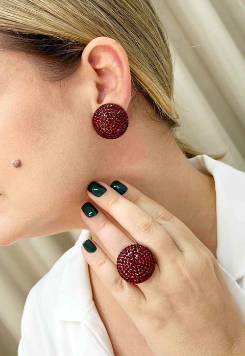 Brinco oval Brigite glam com stras vermelho