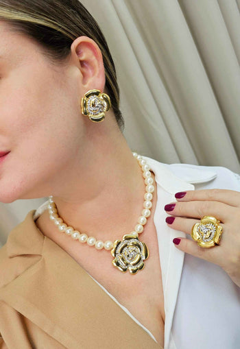 Brinco de Flor Cecília dourado