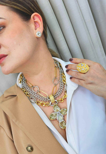 Brinco Vick Sarabi banhado no dourado