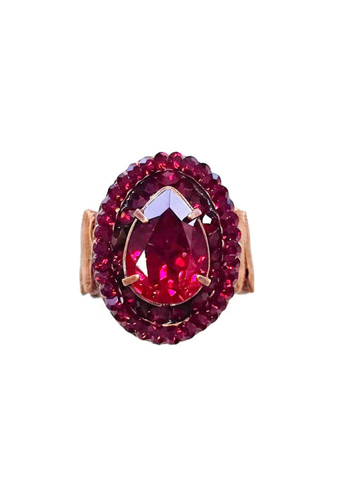 Anel Camarote Glam oval com pedras vermelhas