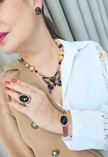 Pulseira Doce Transformação vintage com pingente de pedra preta