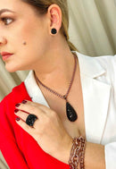 Colar Alure de gota preta banhado no vintage