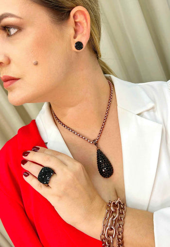 Colar Alure de gota preta banhado no vintage