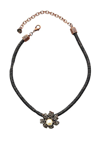 Choker de flor Alegrar com cordão e pedras black diamond
