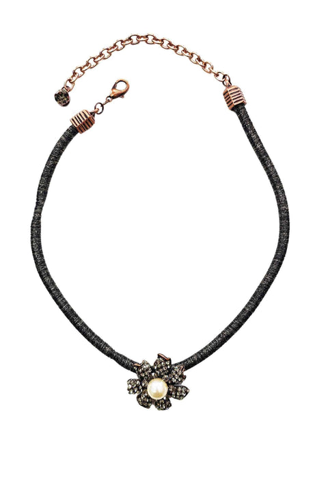 Choker de flor Alegrar com cordão e pedras black diamond