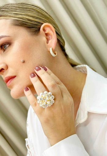 Anel Elizabete dourado com perolas e strass
