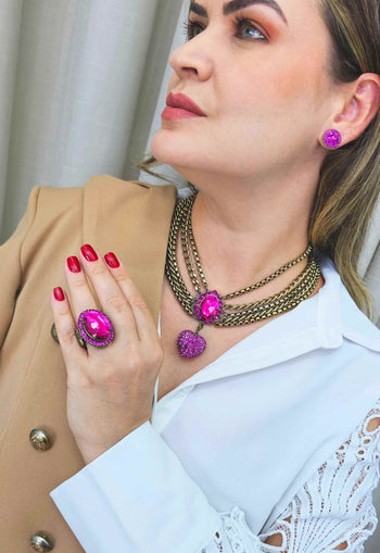 Colar Maria Isabel de coração fuchsia e correntes ouro velho