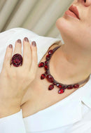 Colar Romana Vermelho com malha vintage e pedras vermelhas