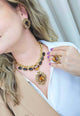 Colar Gerusa gold luxo com pingente e pedras douradas