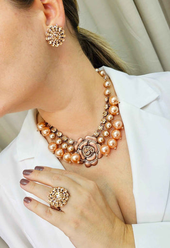 Anel Augusta redondo com pedras peach banhado no vintage