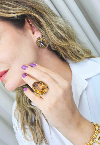 Brinco Gerusa gold oval com pedras marrom banhado no dourado