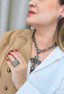 Anel Leandra quadrado com pedras black diamond banhado no grafite