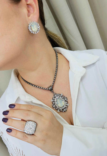 Brinco Raridade cristal banhado no grafite