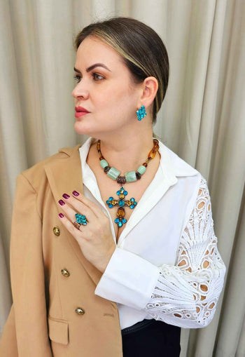 Brinco Surpreendente com pedras blue zircon