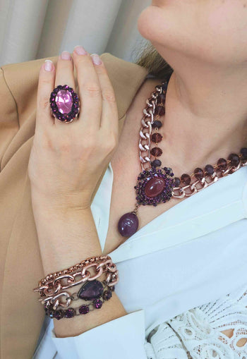 Anel Telma oval com pedras ametista banhado no vintage