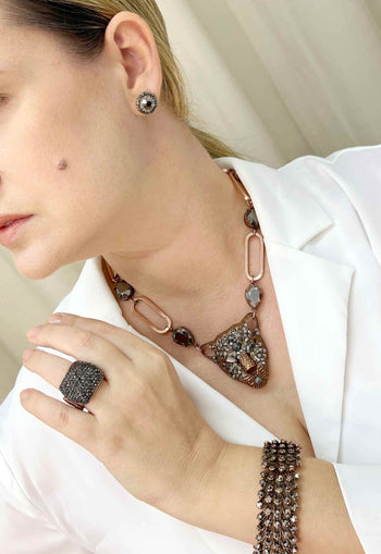 Brinco Vick Camili hematite e black diamond banhado no vintage