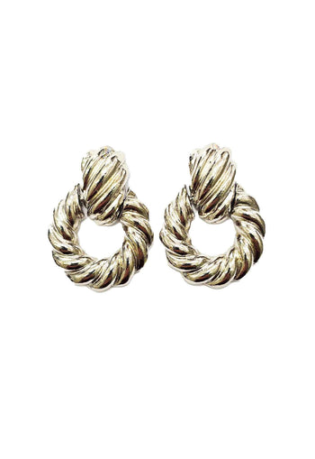 Brinco Mirela de metal banhado no prata