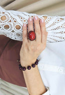 Anel Santo luxo oval com pedras vermelhas banhado no vintage