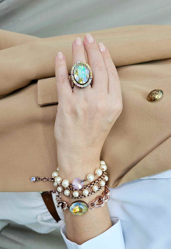 Pulseira Queiro mais de perolas vintage com pedra boreal