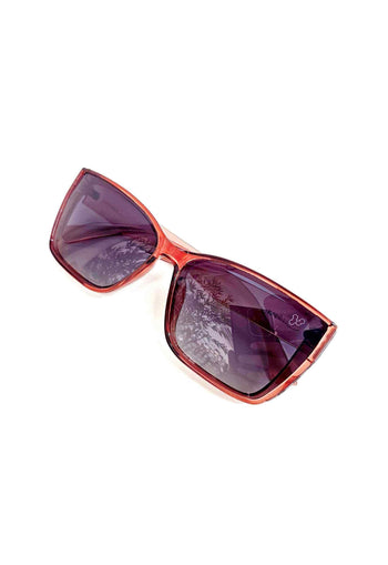 Óculos de Sol Giovana de acetato vermelho translúcido com lentes de proteção uv