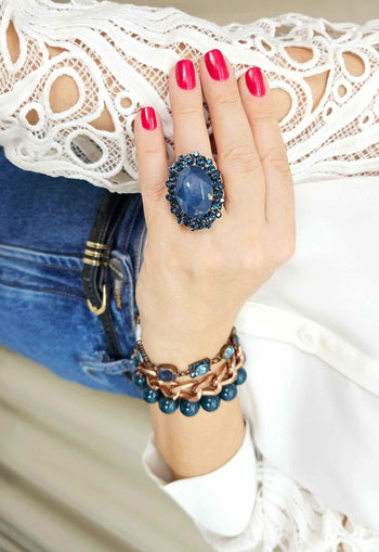 Anel Fashion oval com pedras montana banhado no vintage