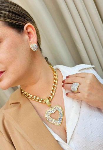Brinco Isla boreal em formato de coração no banho dourado